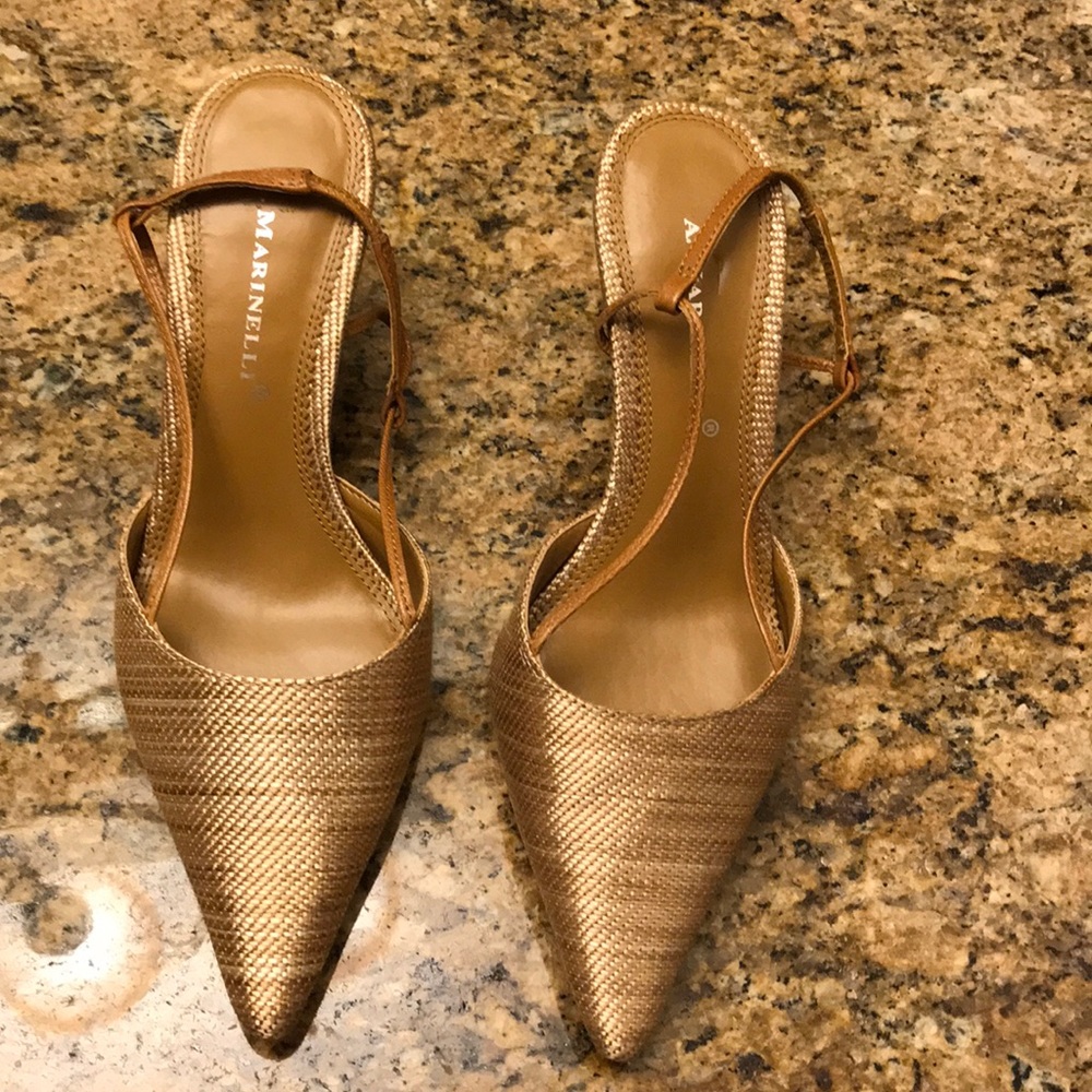 Fabric slingbacks